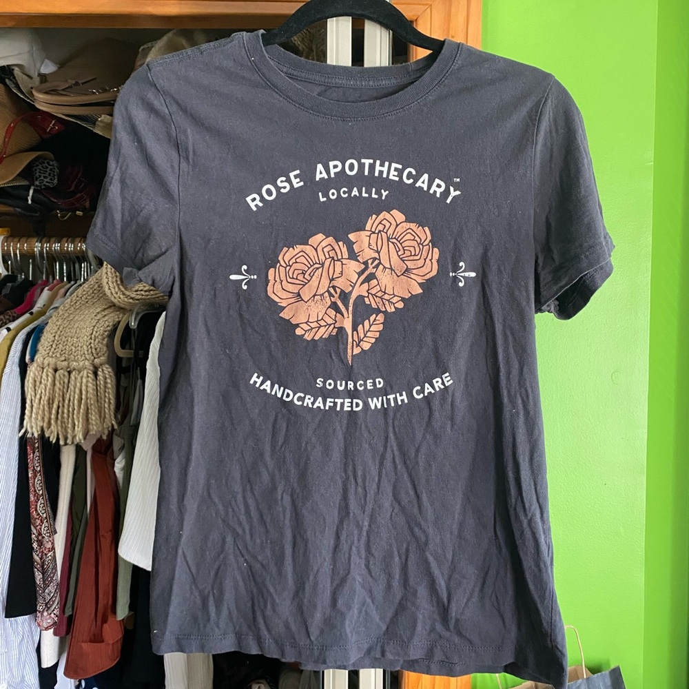 Schitt's Creek Rose apothecary T-Shirt
